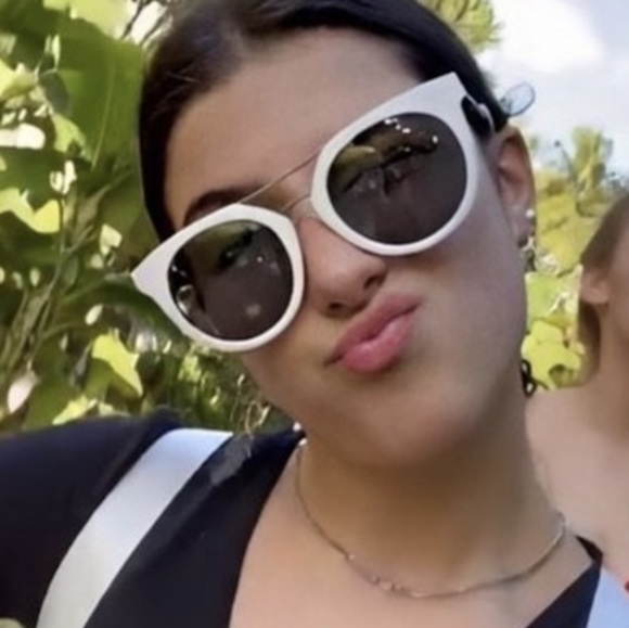 Meet your Posher, Animal - Picture 1 of 1